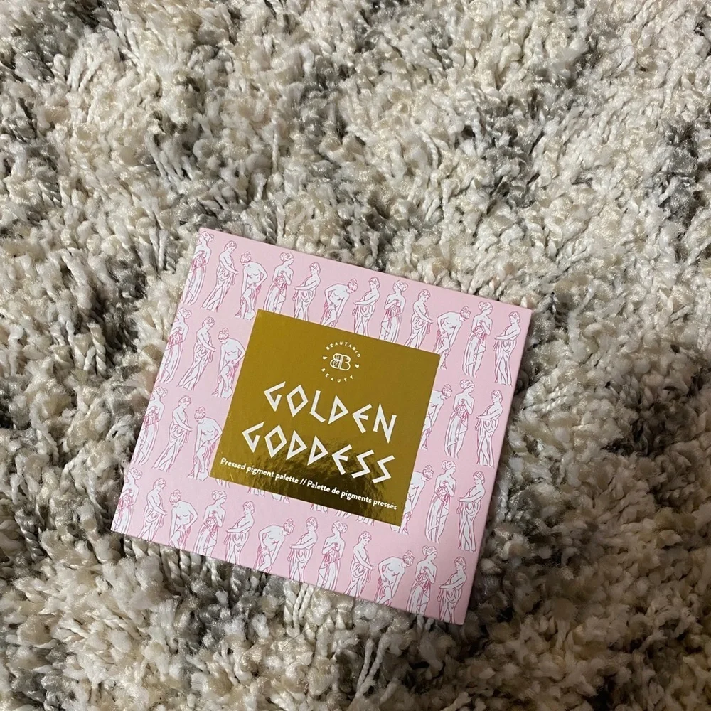 Beautaniqbeauty golden goddess palette